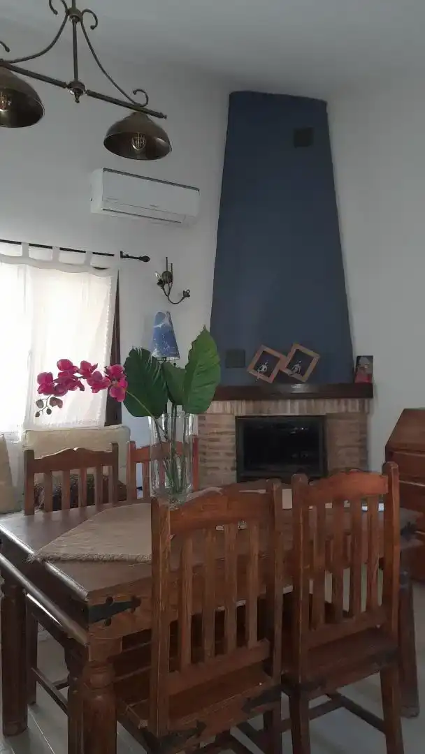 Sala de estar de Finca rústica en venta en Cuenca con Aire acondicionado, Jardín privado y Parquet