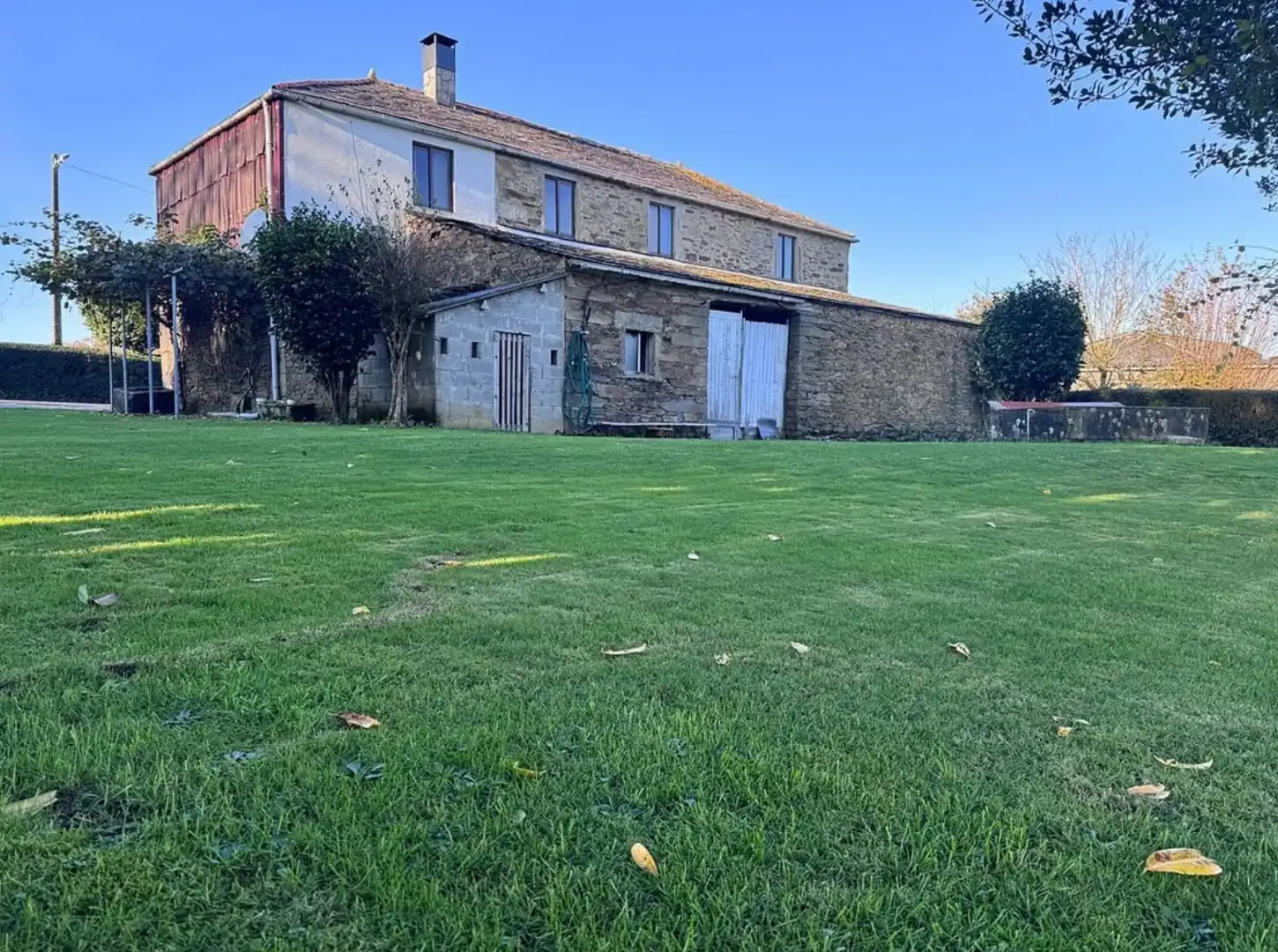Country house zum Verkauf in Aranga mit Terrasse, Abstellraum und Möbliert