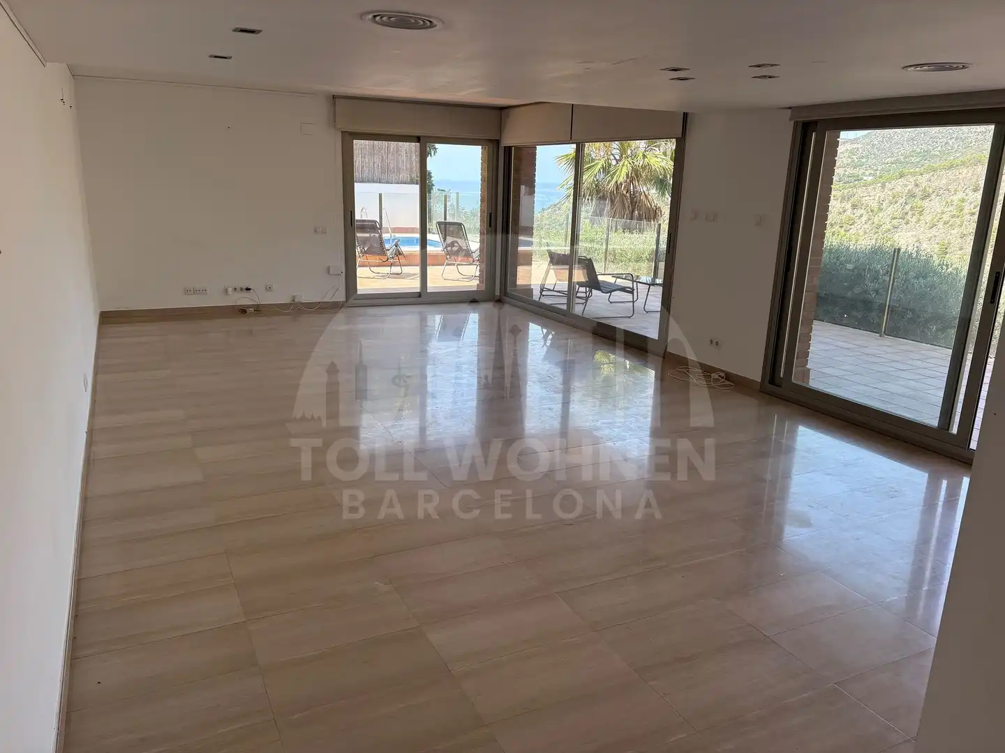 Living room of Detached homes for sale in Castelldefels  with Air Conditioner, Heating and Terrace