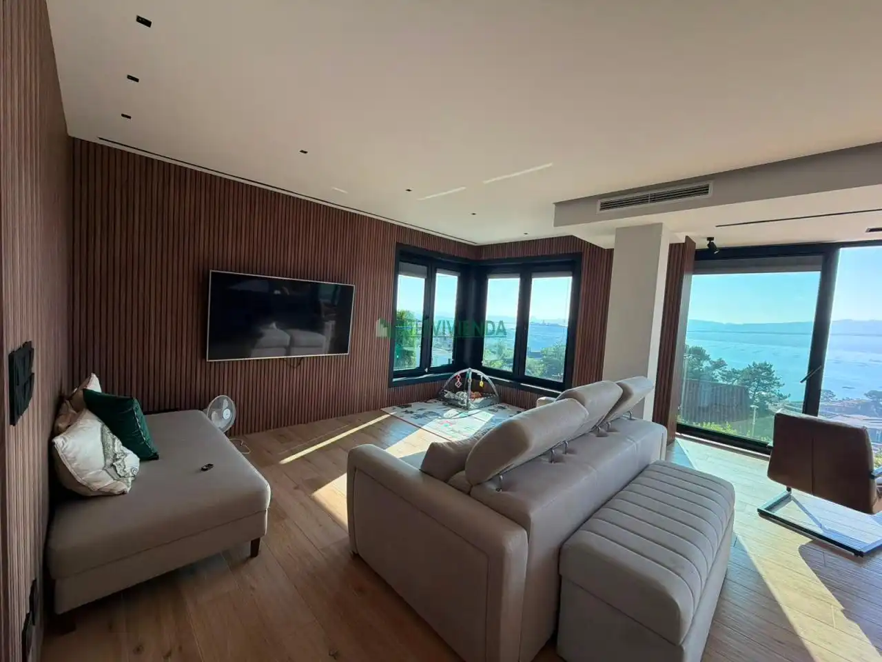 Sala de estar de Casa o chalet en venta en Redondela con Calefacción, Jardín privado y Terraza