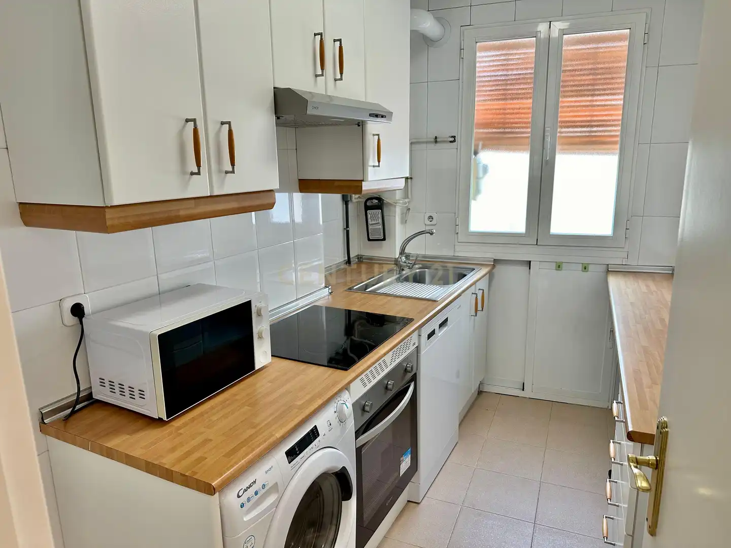 Kitchen of Apartments for rent in Madrid  with Air Conditioner, Furnished and Oven