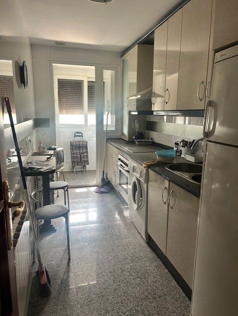 Cuina de Pis de lloguer en  Córdoba Capital amb Aire condicionat, Calefacció i Forn