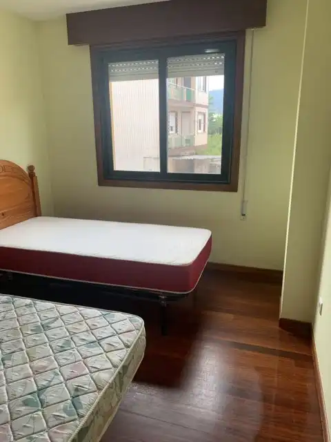 Habitación de Apartamento en venta en Marín con Parquet, Trastero y Amueblado