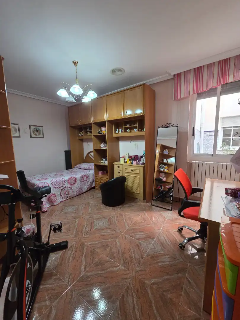 Habitación de Piso en venta en Bullas con Calefacción, Terraza y Amueblado