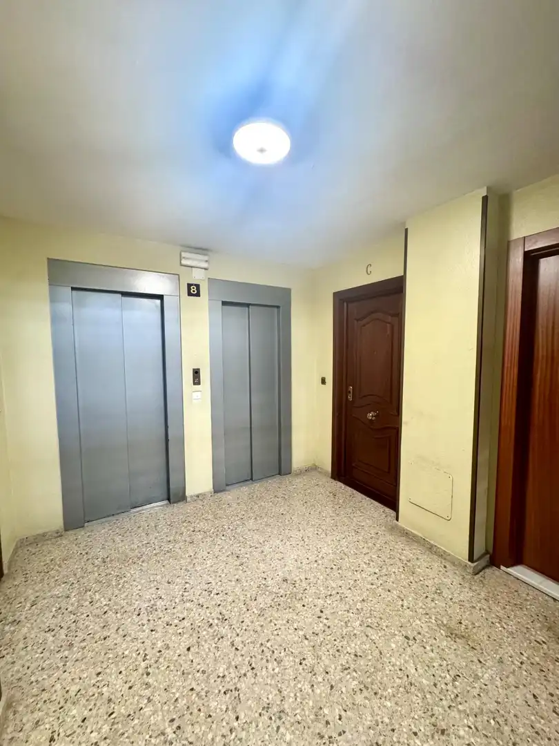 Piso en venta en Málaga con Calefacción y Amueblado