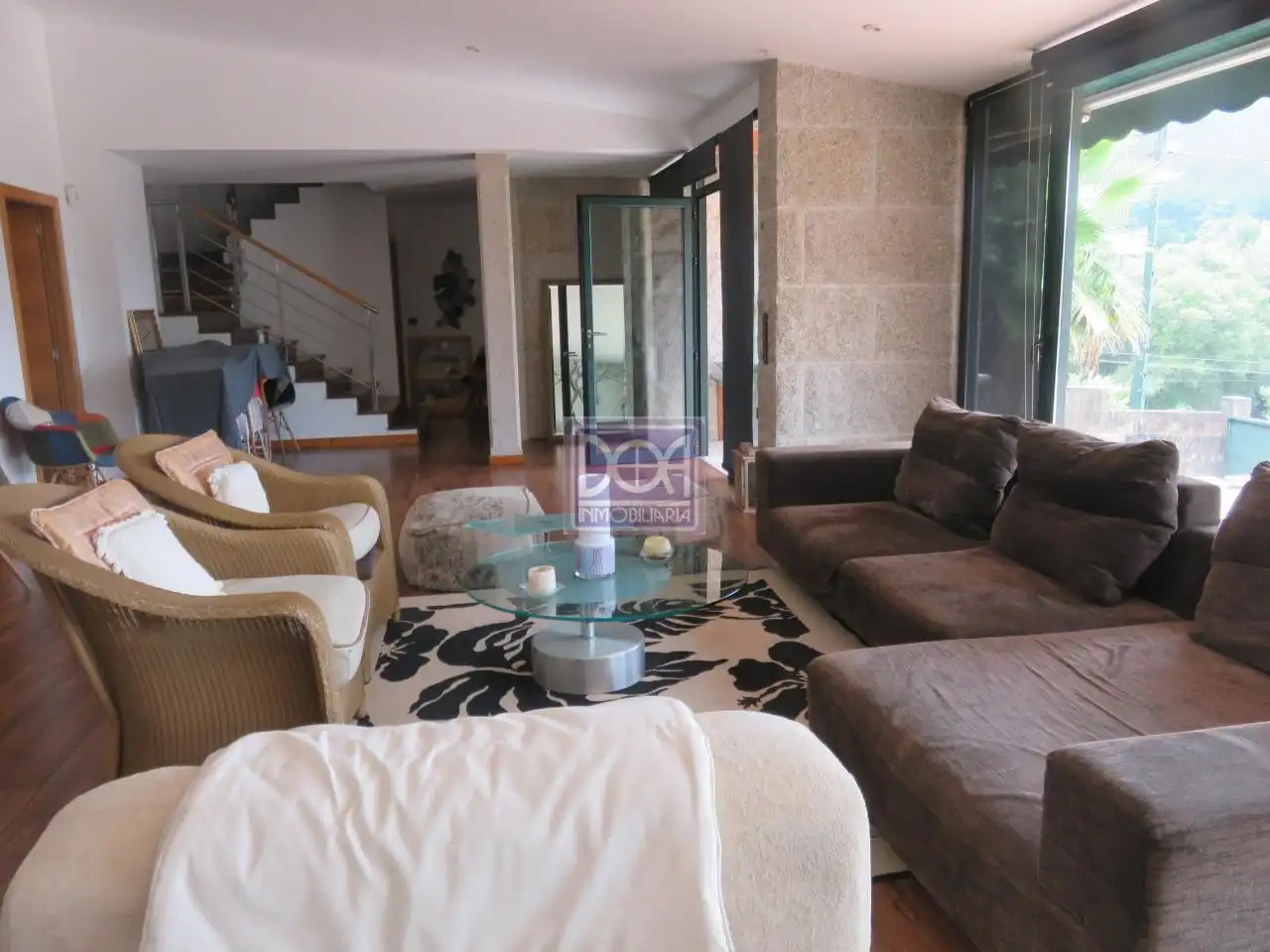 Sala d'estar de Casa o xalet en venda en Mondariz-Balneario amb Calefacció, Jardí privat i Terrassa