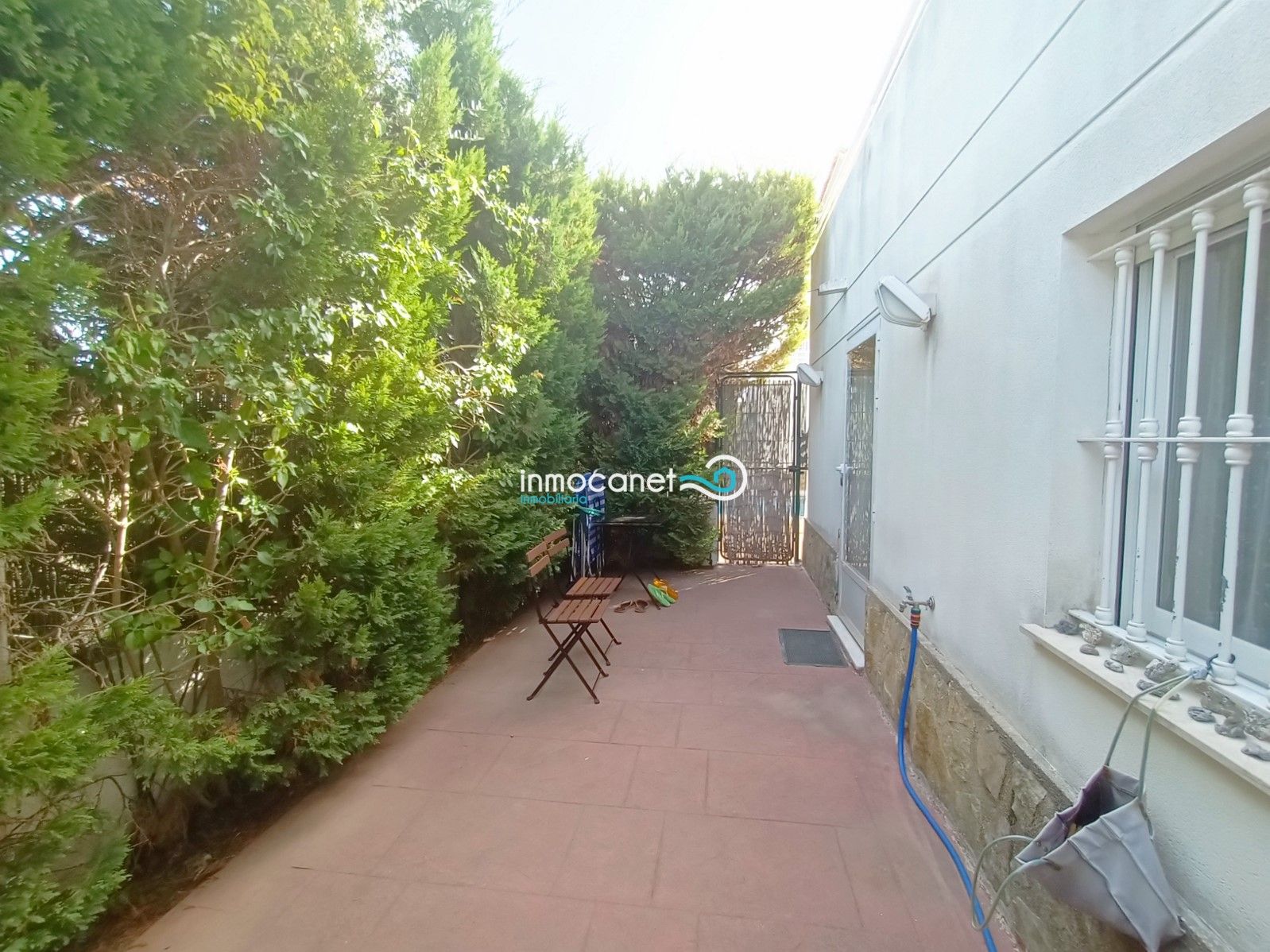 Jardí de Casa adosada en venda en Oliva amb Aire condicionat, Terrassa i Piscina