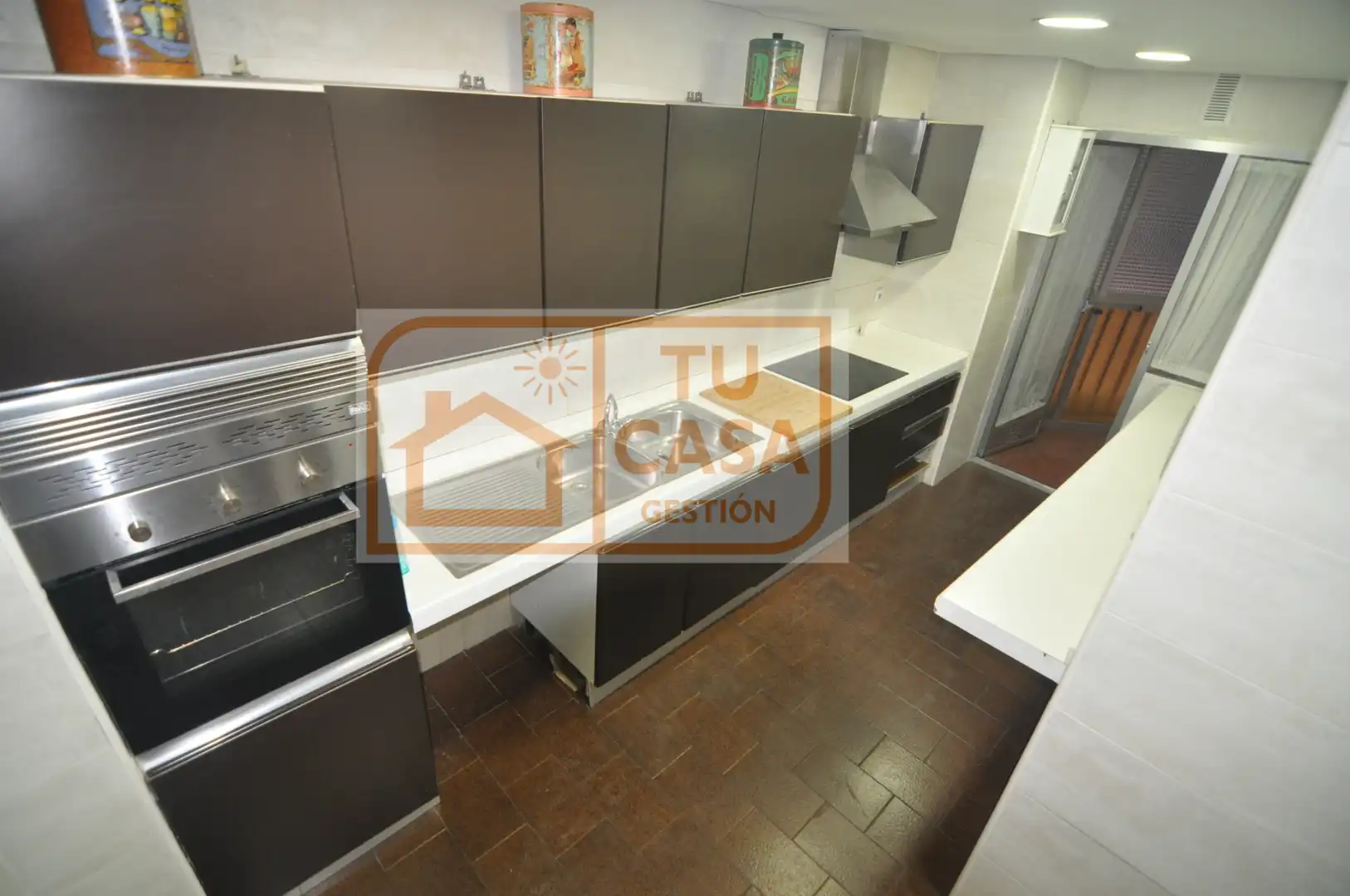 Cuina de Pis en venda en Madrid amb Calefacció, Parquet i Terrassa