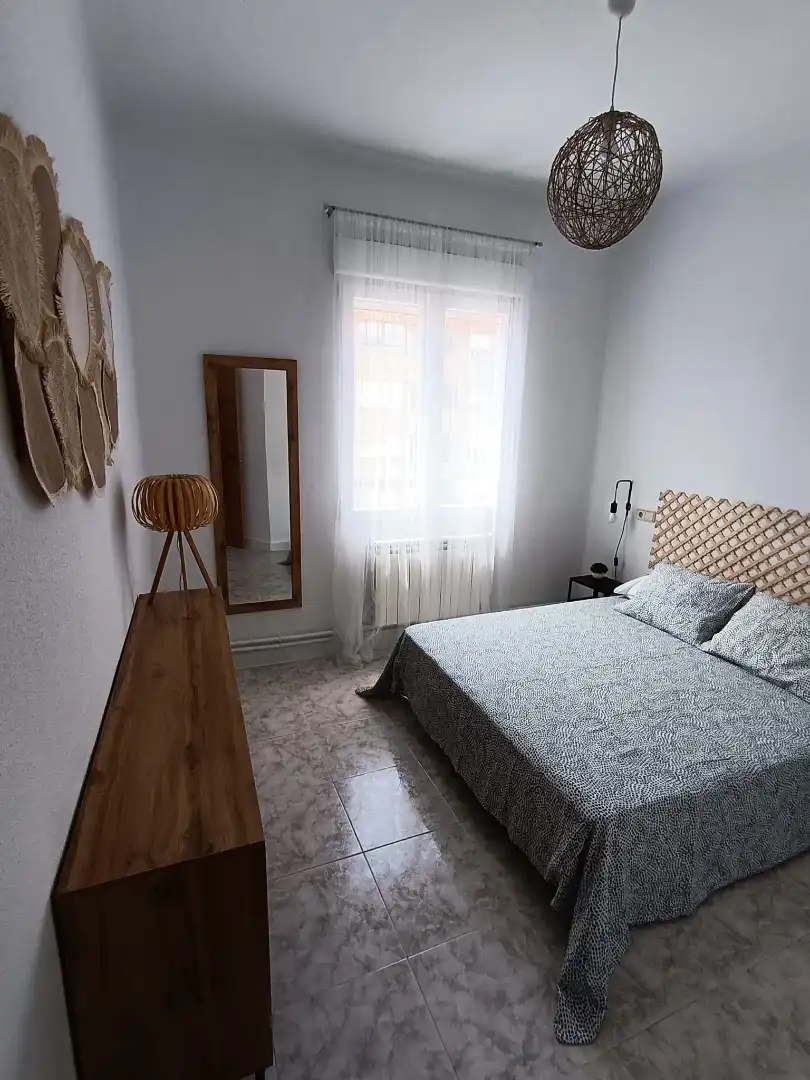 Apartamento de alquiler en Flores de Sil - La Placa