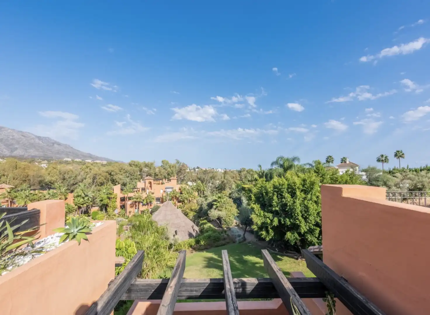 Penthouse with pool for sale in Nueva Andalucía, imagen 23