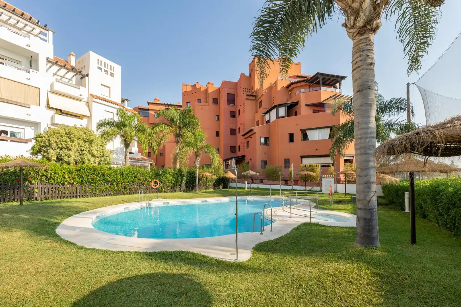 Exterior view of Flat for sale in Motril  with Air Conditioner, Private garden and Terrace