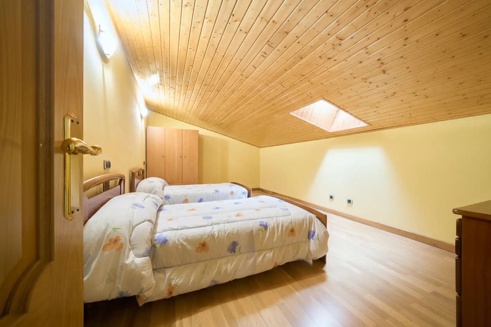 Bedroom of Houses for sale in Vitoria - Gasteiz  with Heating, Private garden and Parquet flooring
