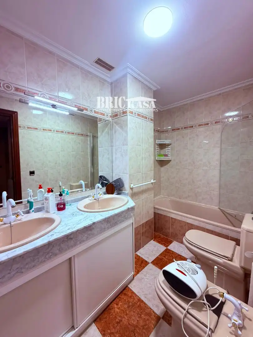Bathroom of Flat for rent in Torreorgaz  with Air Conditioner, Heating and Terrace