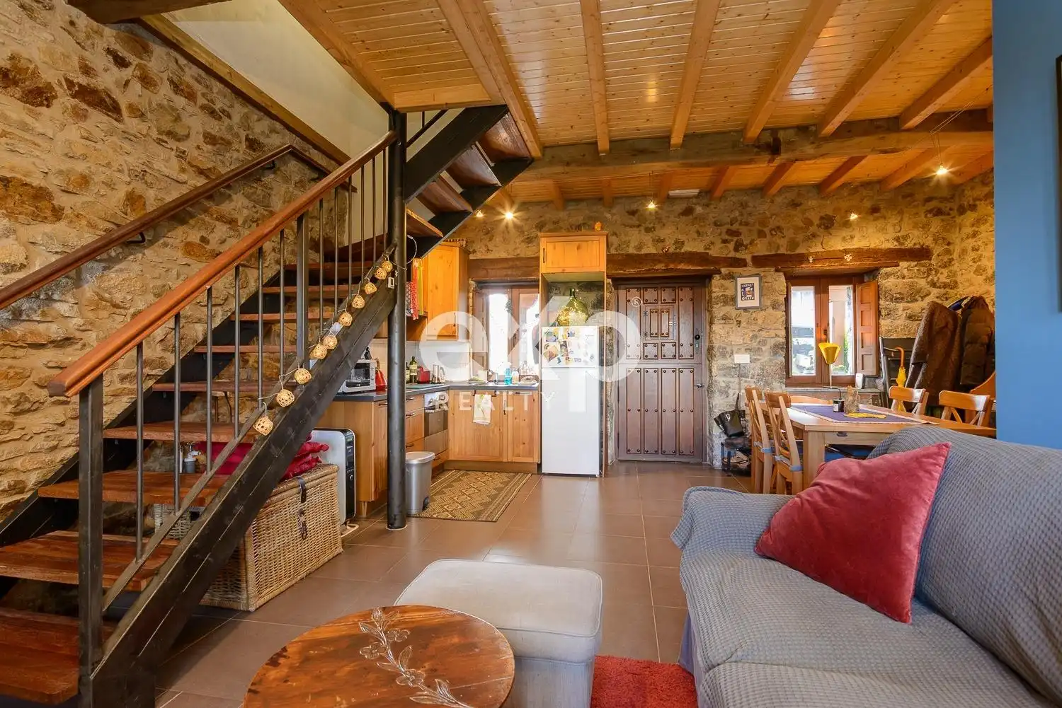 Sala de estar de Finca rústica en venta en Riosa con Calefacción, Jardín privado y Parquet