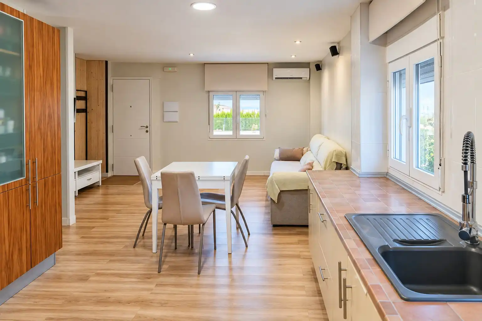 Detached house with pool for sale in cortixelles, imagen 4