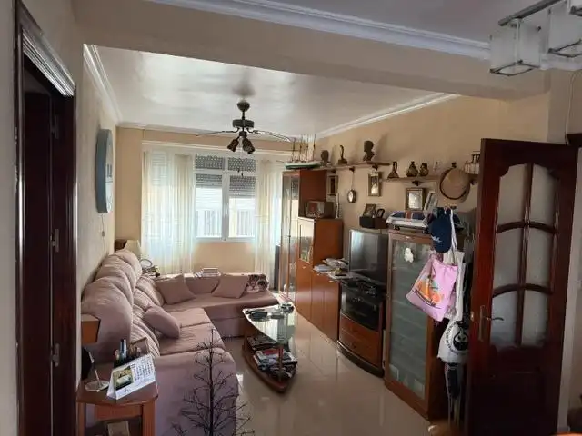 Sala d'estar de Pis en venda en Cádiz amb Calefacció i Moblat