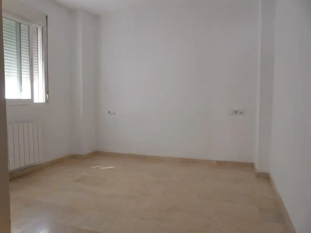 Wohnung zur Miete in Calle Calle Teruel, Avda. De los Ogíjares