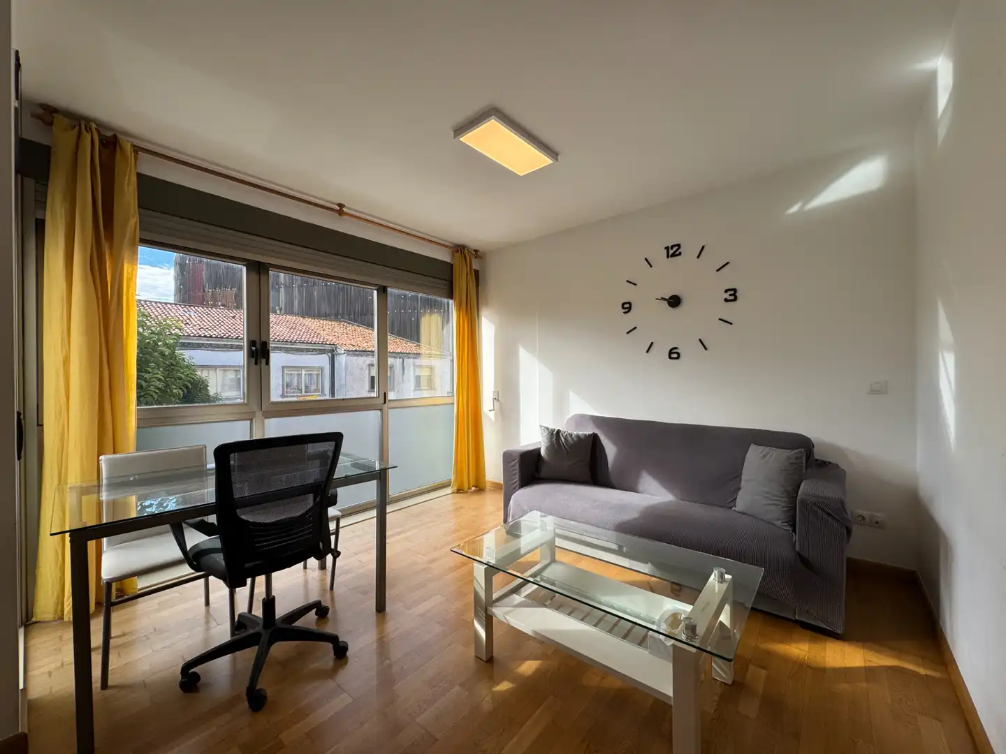 Sala de estar de Apartamento de alquiler en Santiago de Compostela  con Calefacción, Trastero y Amueblado