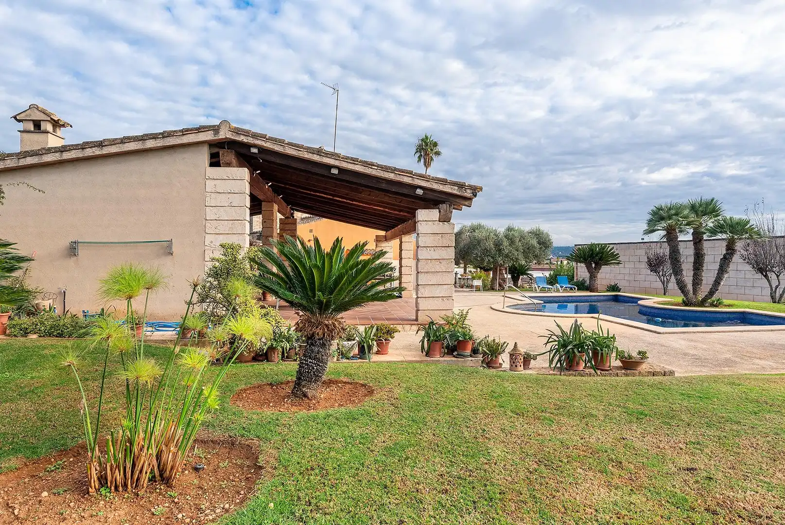 Vista exterior de Finca rústica en venta en  Palma de Mallorca con Calefacción, Jardín privado y Terraza
