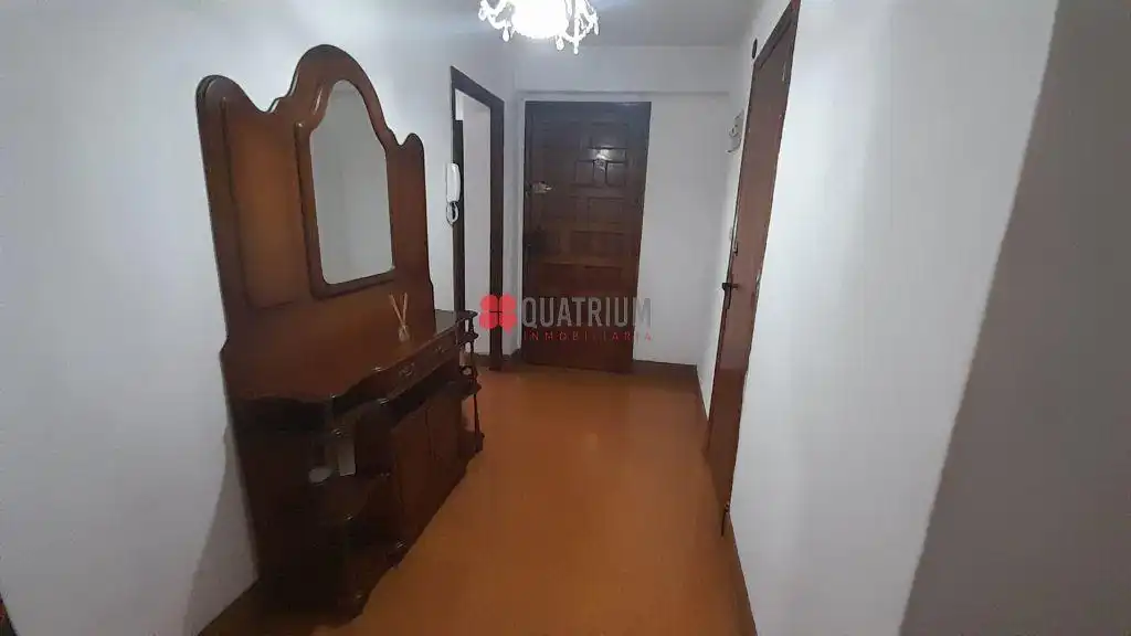 Piso en venta en Santiago de Compostela  con Calefacción