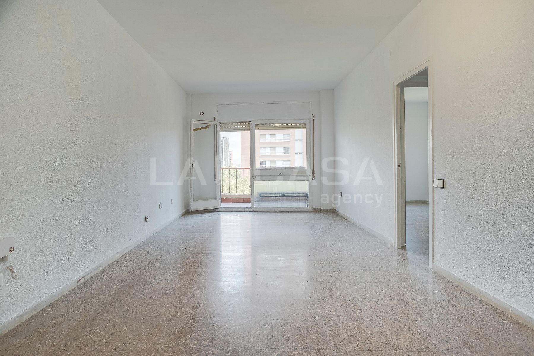 Living room of Flat for sale in  Barcelona Capital  with Balcony