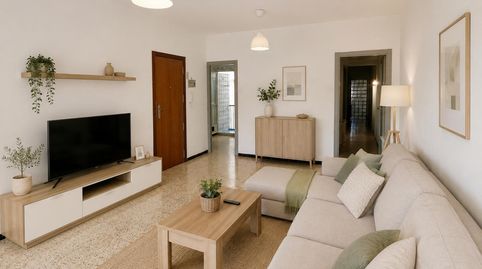 LUMINOSO PISO CON BALCÓN DE TRES HABITACIONES TODO EXTERIOR, imatge 2