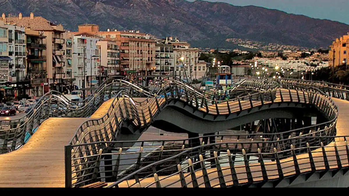 Vista exterior de Piso en venta en Marbella con Calefacción