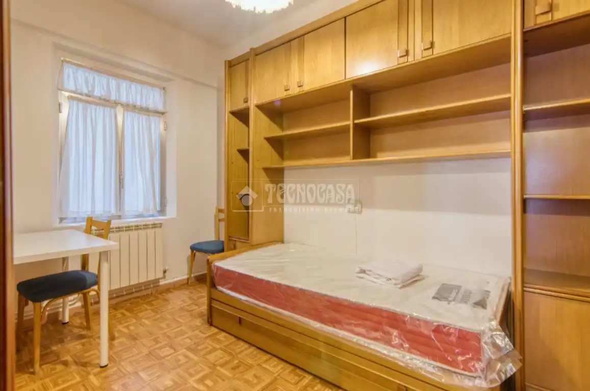 Schlafzimmer von Wohnung zur Miete in Salamanca