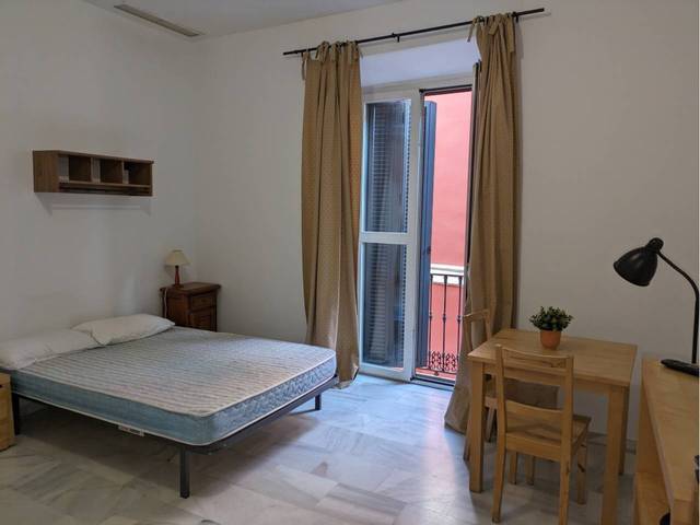 Piso en Alquiler en Arenal - Museo