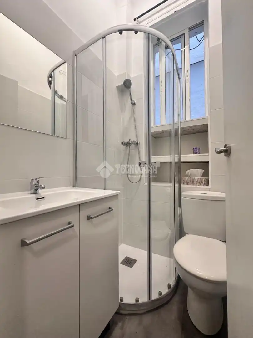 Badezimmer von Wohnung zur Miete in Madrid