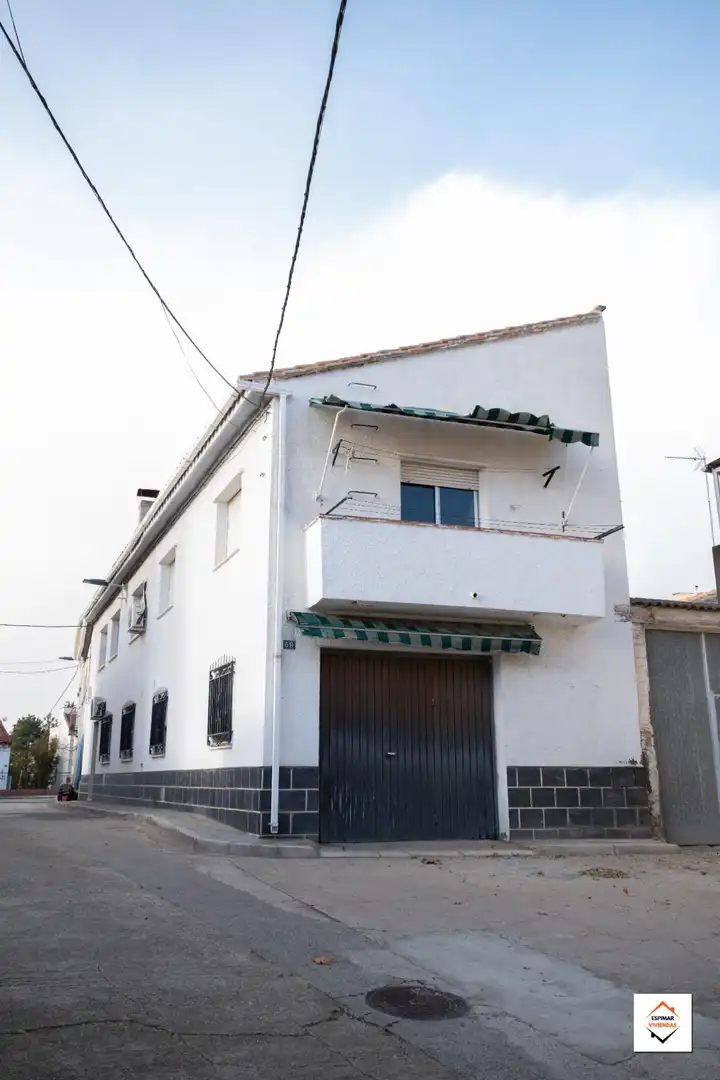 Vista exterior de Casa o chalet en venta en San Mateo de Gállego con Aire acondicionado, Calefacción y Trastero