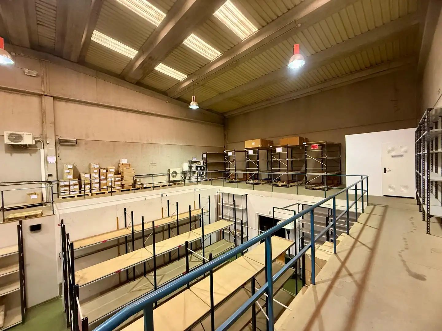 Nave industrial de alquiler en Valle de Elorz / Elortzibar con Calefacción y Alarma