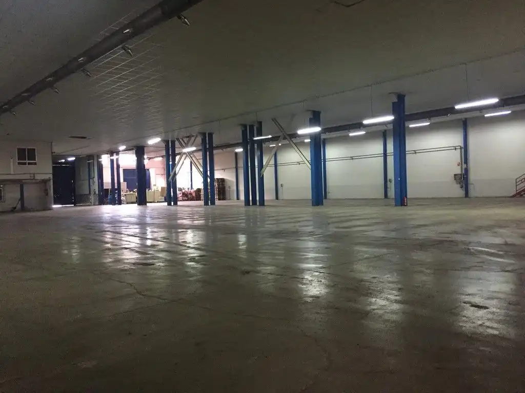Industrial building for sale in Mesoiro