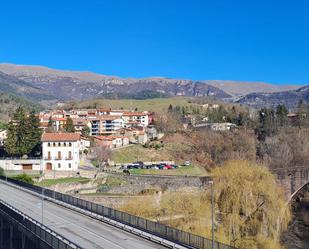 Vista exterior de Dúplex en venda en Sant Joan de les Abadesses amb Moblat