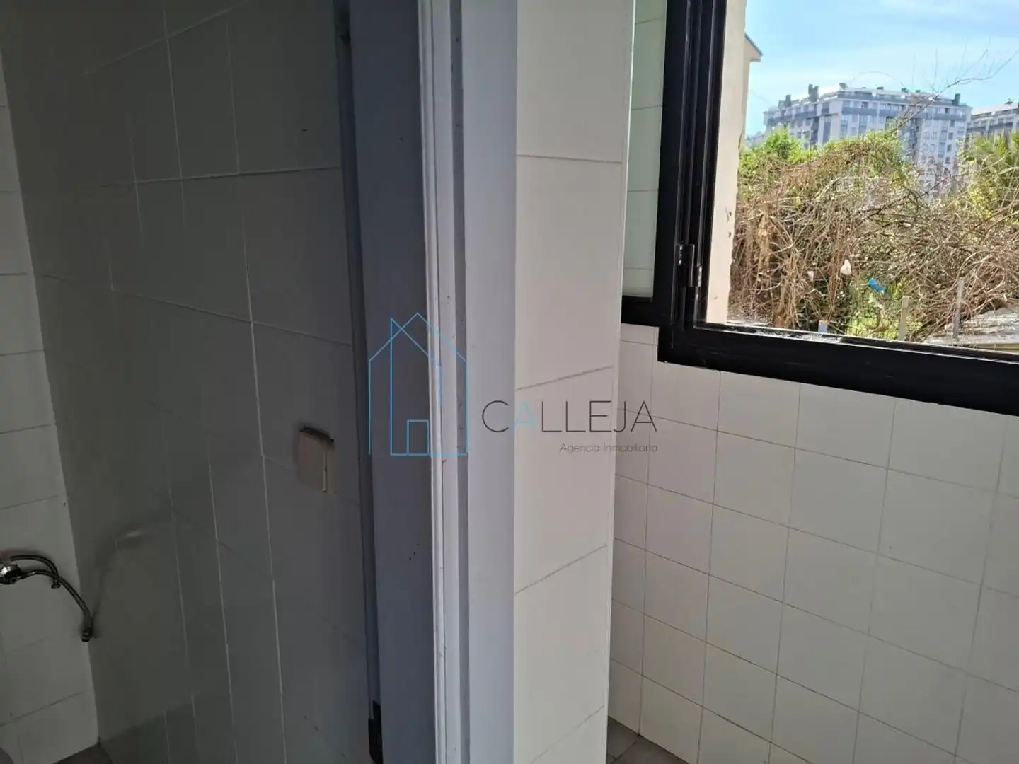 Bathroom of Industrial buildings for sale in Ourense Capital 