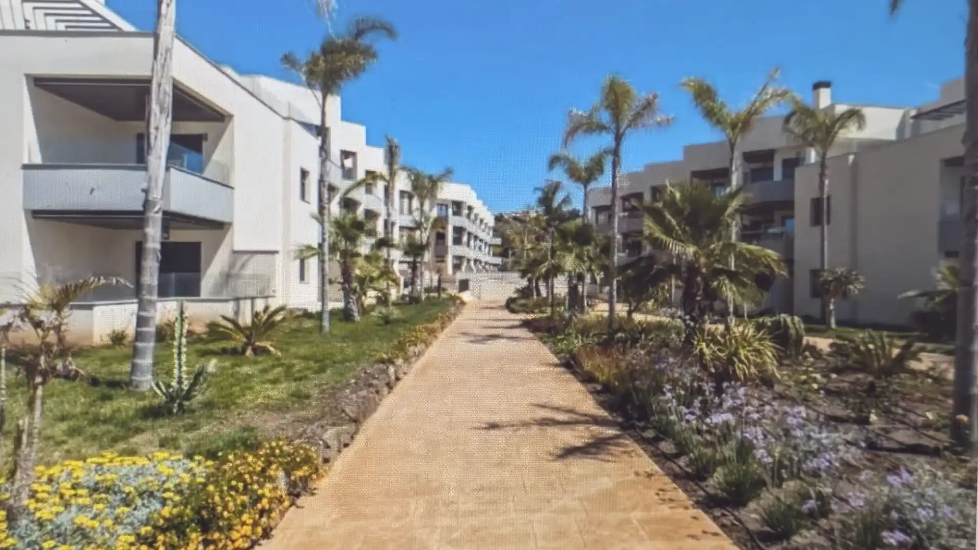 Vista exterior de Àtic en venda en Vélez-Málaga amb Aire condicionat, Terrassa i Piscina