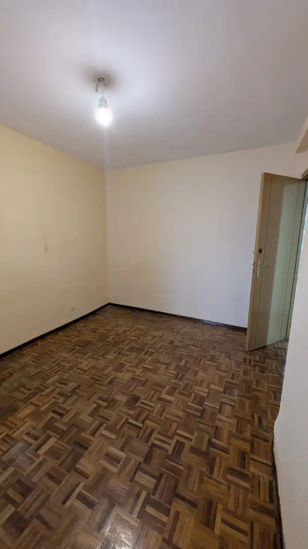 Habitación de Piso en venta en Madrid con Calefacción y Terraza