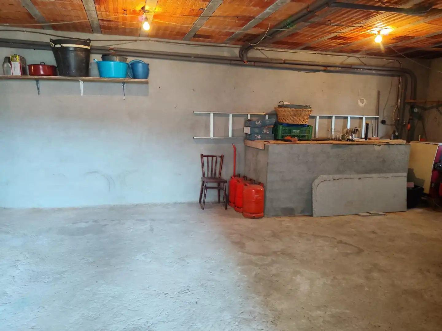 Houses for sale in Avión  with Heating, Storage room and Furnished