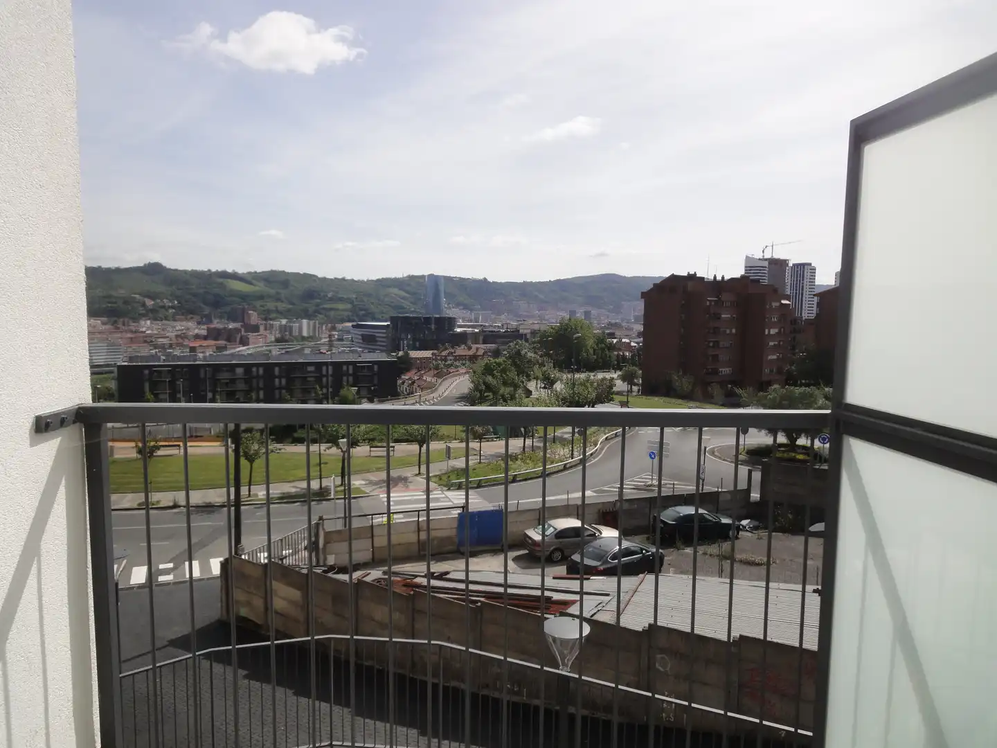 Außenansicht von Wohnung zur Miete in Bilbao  mit Heizung, Möbliert und Balkon