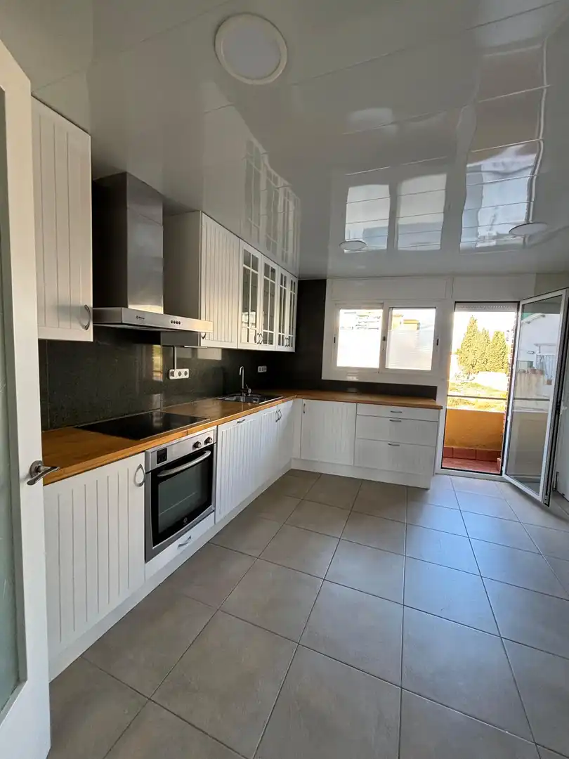 Detached homes for sale in Centre