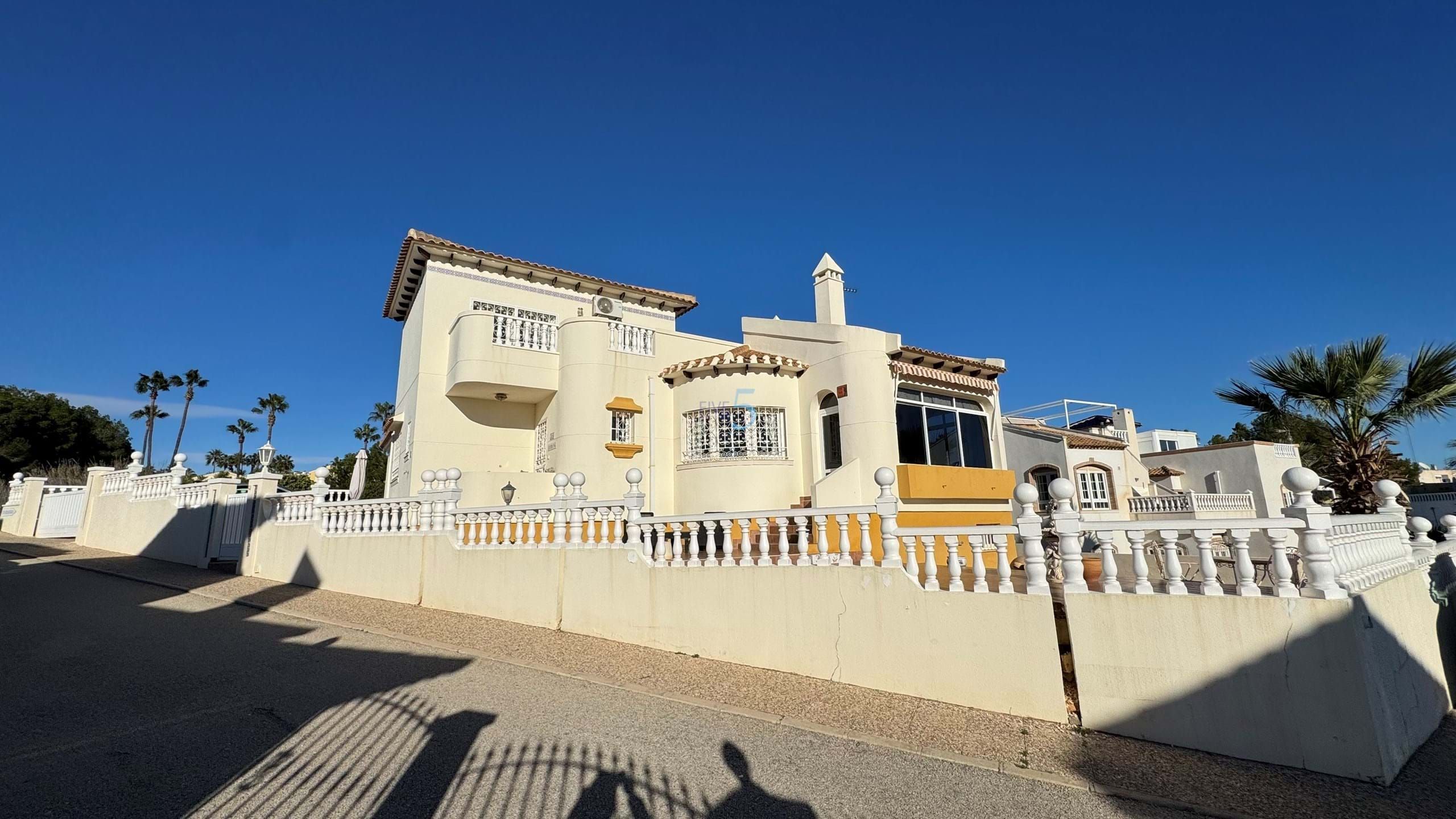 Vista exterior de Casa o chalet en venta en Orihuela con Aire acondicionado, Calefacción y Terraza