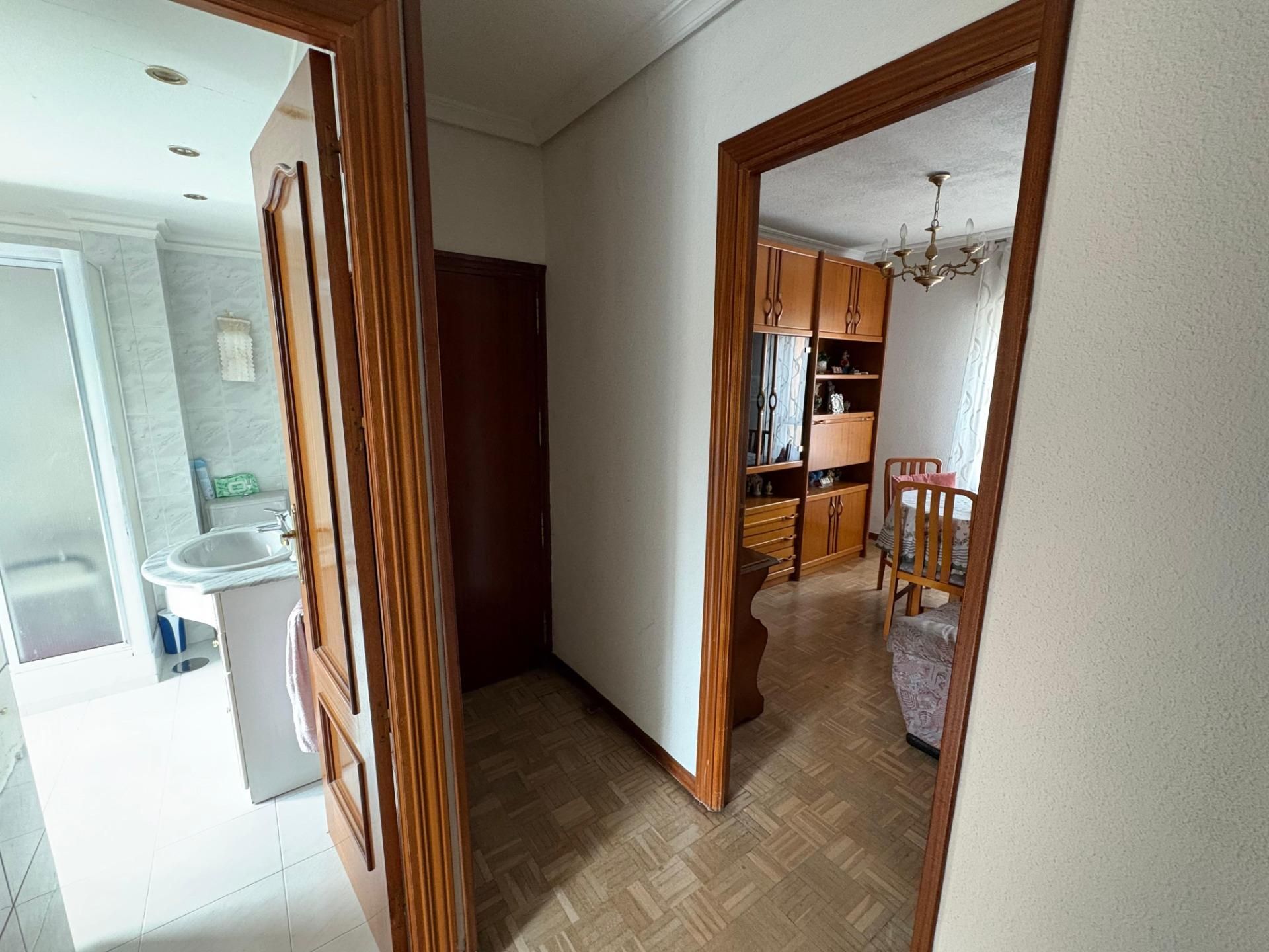 Flat for sale in  Madrid Capital  with Air Conditioner, Heating and Parquet flooring