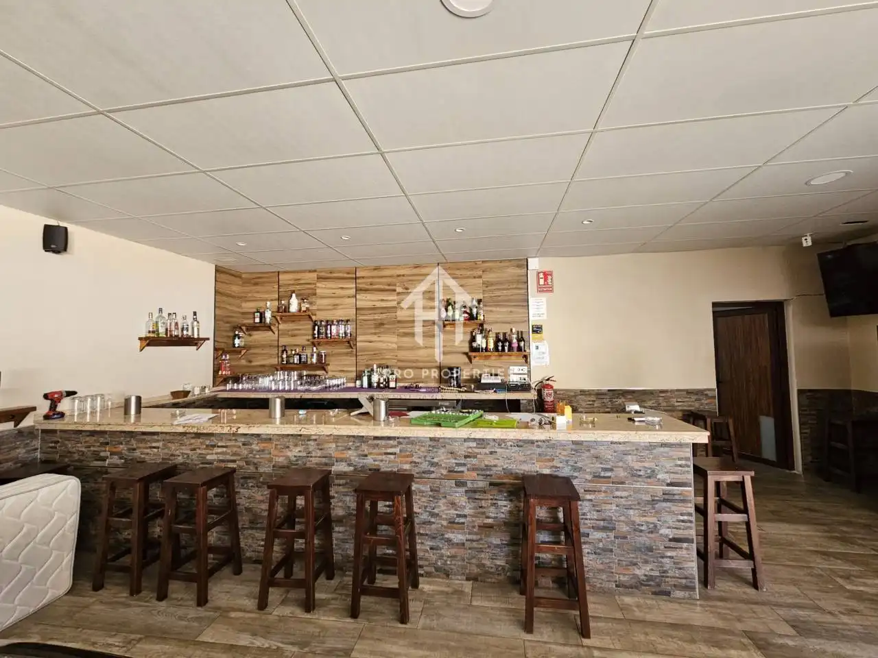 Local en venta en Chimeneas con Aire acondicionado