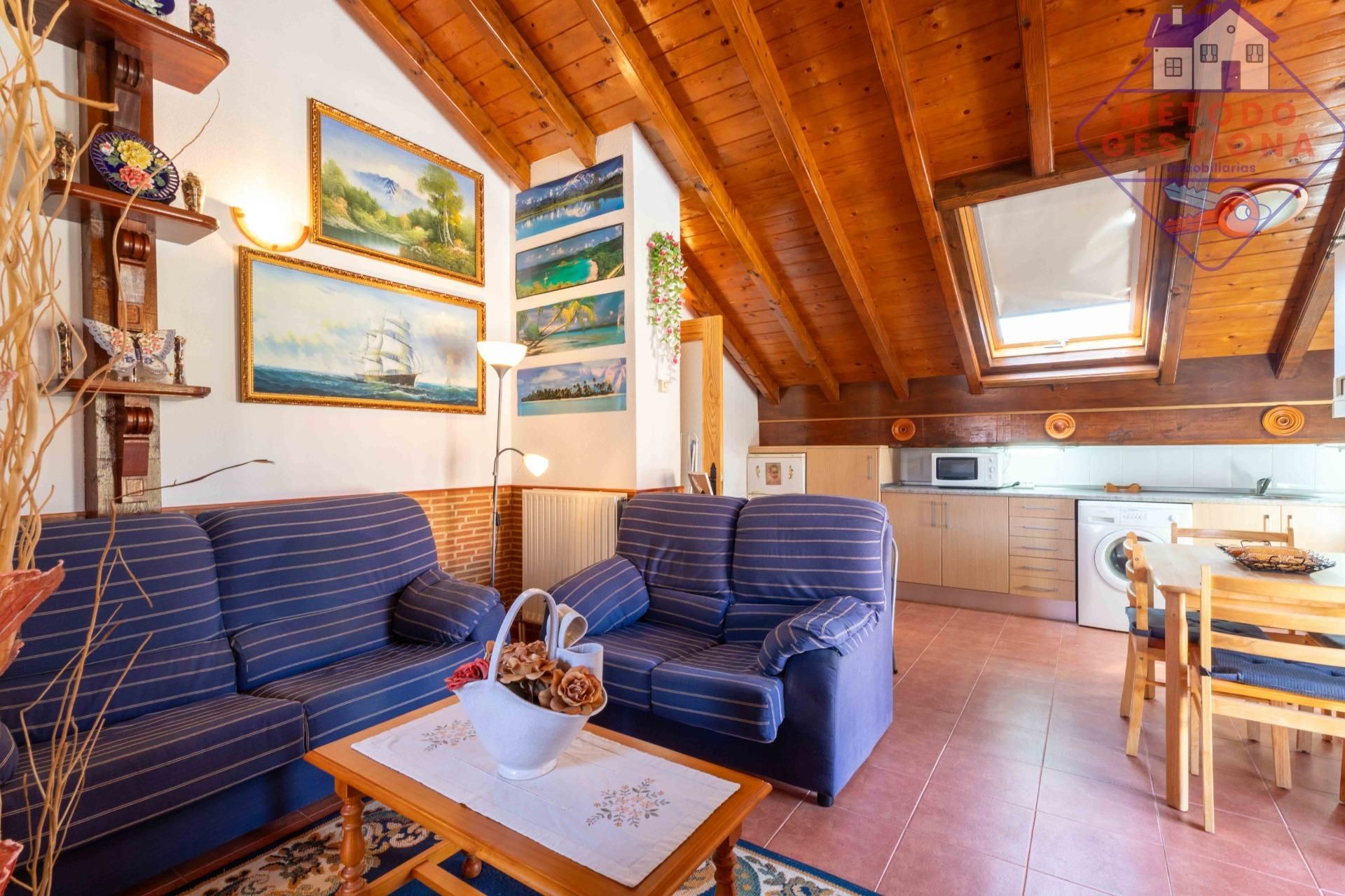 Sala de estar de Ático en venta en Ruiloba con Calefacción, Terraza y Balcón