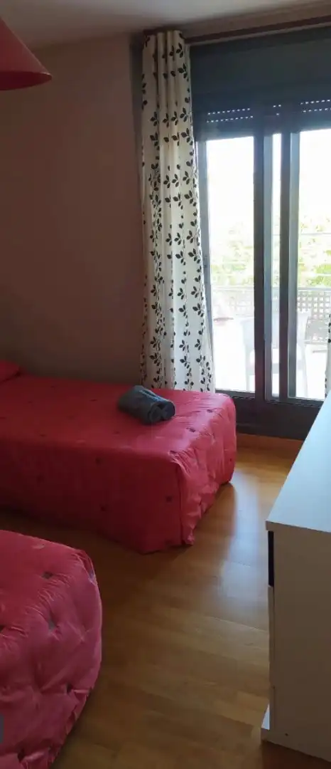Schlafzimmer von Wohnungen zur Miete in Vilagarcía de Arousa mit Terrasse, Abstellraum und Möbliert