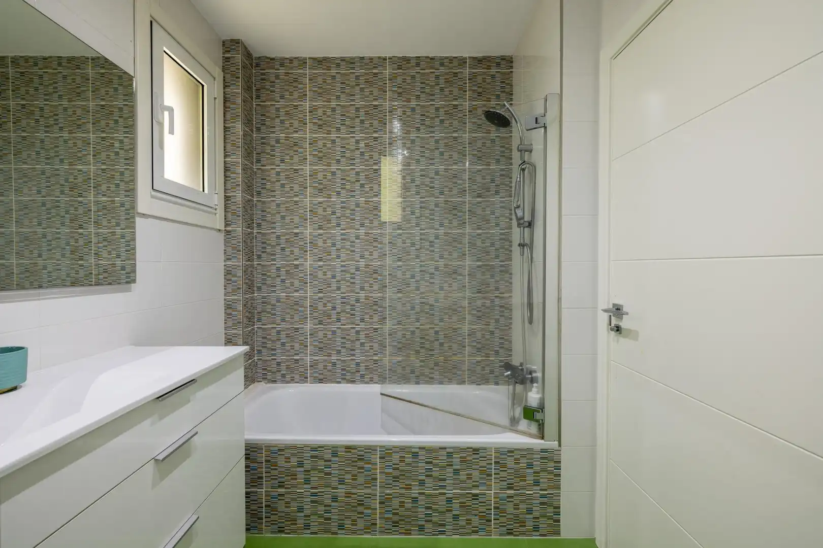 Bathroom of Houses for sale in Vigo   with Heating, Private garden and Terrace