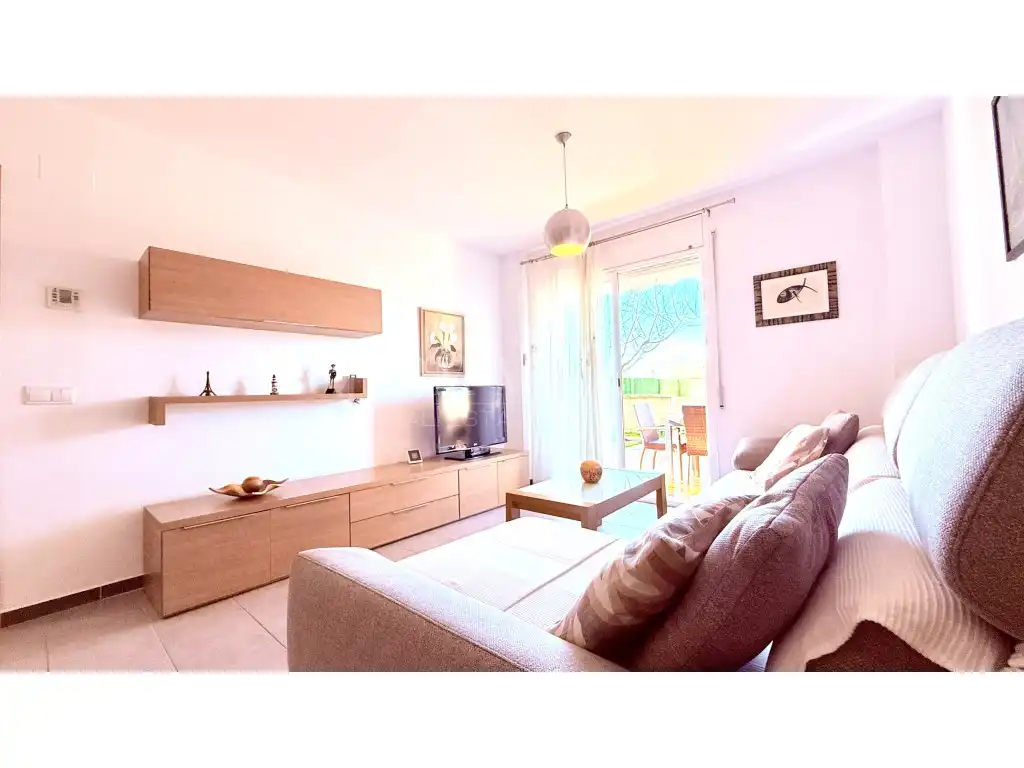 Living room of Ground floor for sale in L'Estartit  with Air Conditioner, Swimming Pool and Furnished