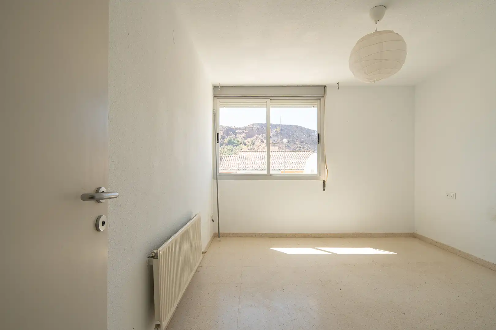 Habitación de Casa adosada en venta en Granada con Calefacción, Jardín privado y Terraza