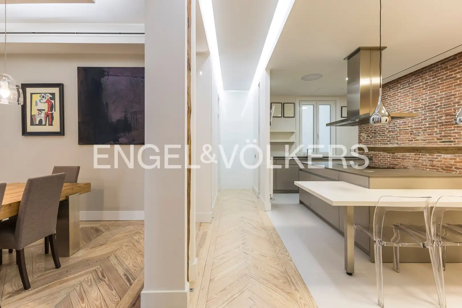 Wohnung zum Verkauf in Madrid mit Klimaanlage, Heizung und Parkett