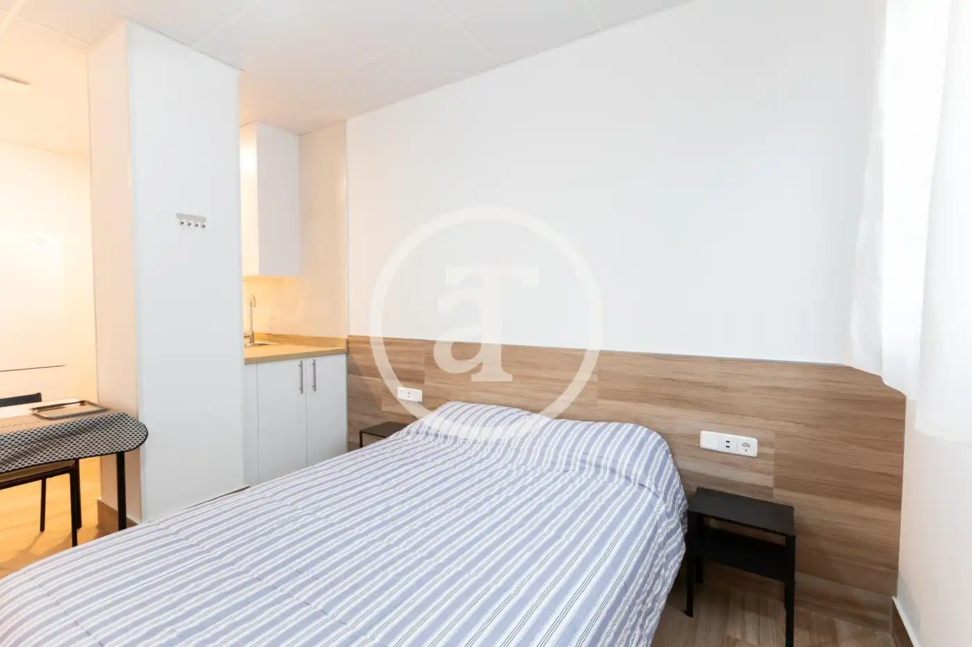Habitación de Estudio de alquiler en Madrid con Calefacción, Amueblado y Horno